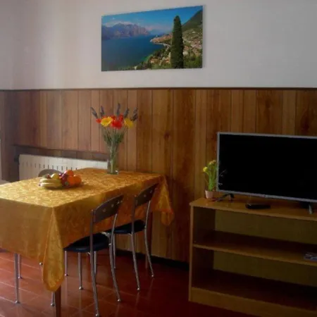 - Vista Blu 107 - Ferienwohnung Am Gardasee Mieten * Tignale